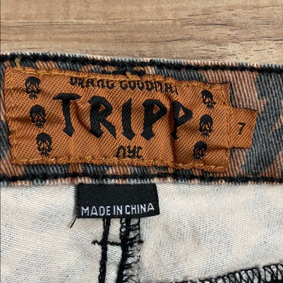 Leopard cut offs - Picture 3 of 6